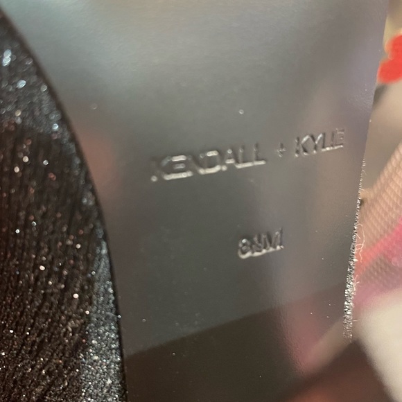 Kendall + Kylie ankle booties. Black sparkle fabric. New in box. Size 8 - Picture 5 of 5